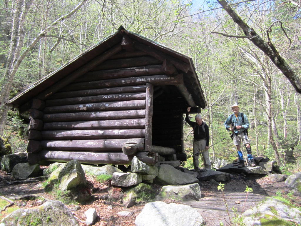 Peter and Roger next to Coppermine Shelter.